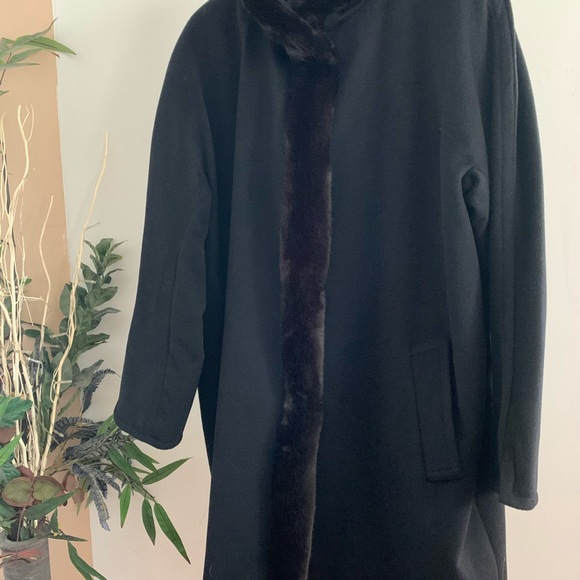 Ellen Tracy Black Wool/Faux Fur Trim Full Length Winter Coat - Picture 3 of 8